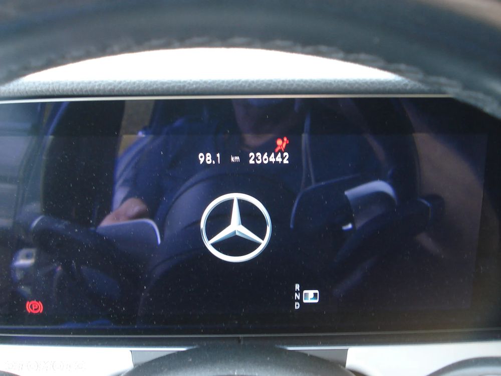 Mercedes-Benz Klasa E 220 d 9G-TRONIC Avantgarde - 26