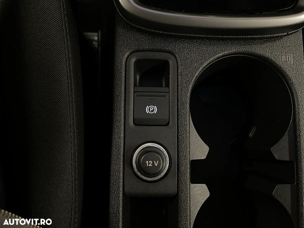 Audi A3 2.0 35 TDI S tronic Advanced - 23