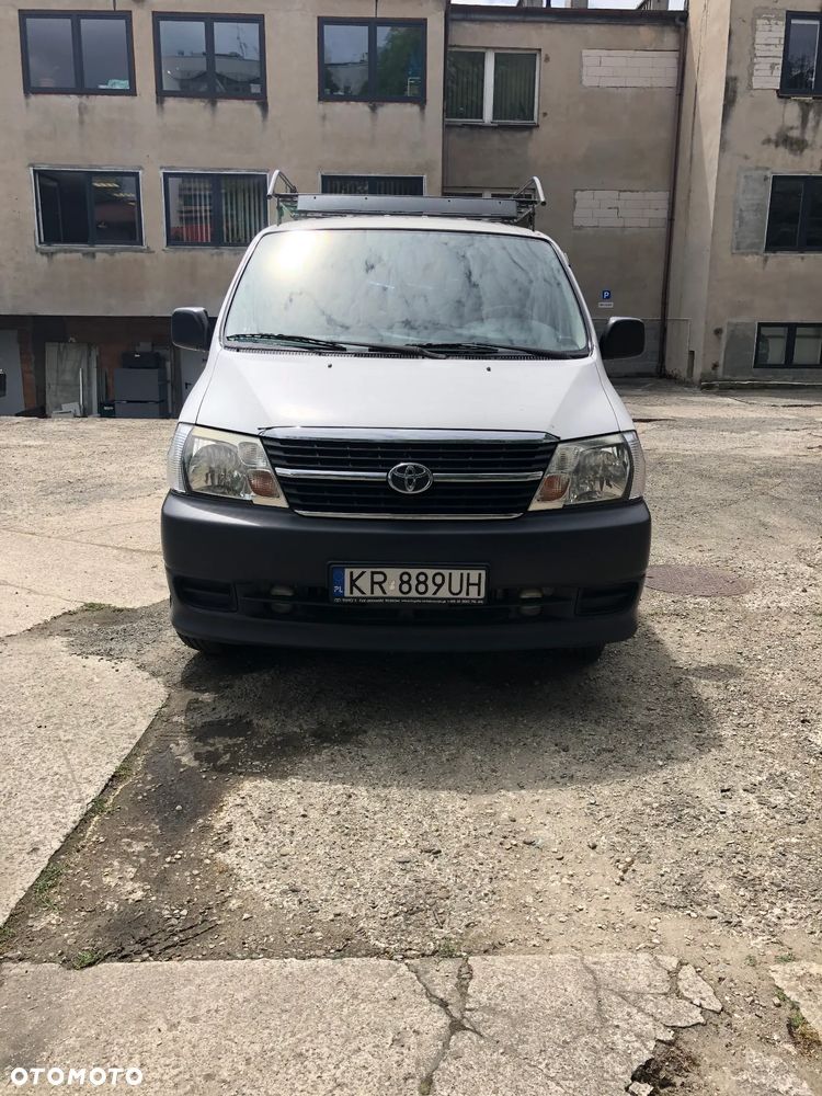 Toyota HIACE - 2