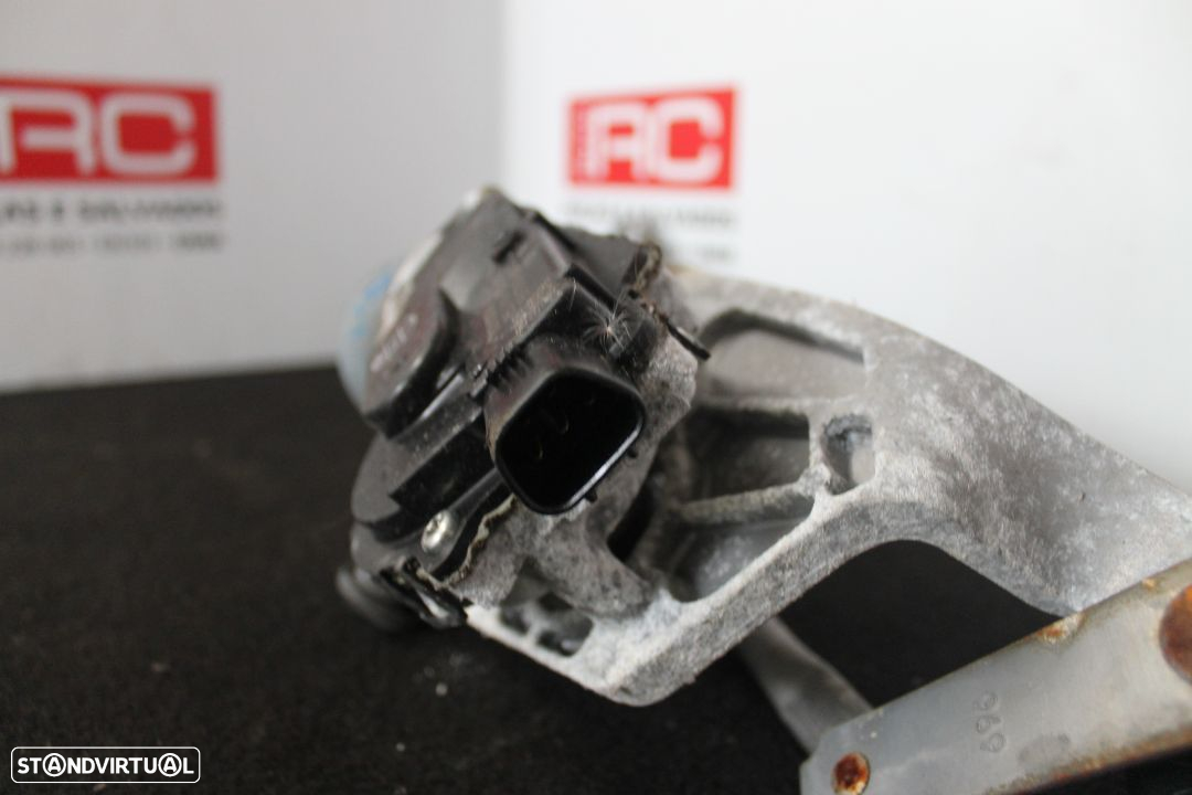 Limpa Para Brisas Toyota Yaris - 2