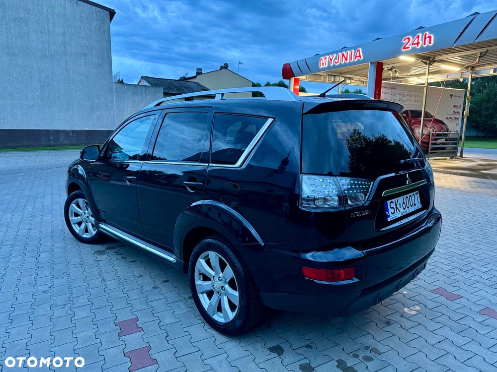 Mitsubishi Outlander 2.0 DID Intense + - 9