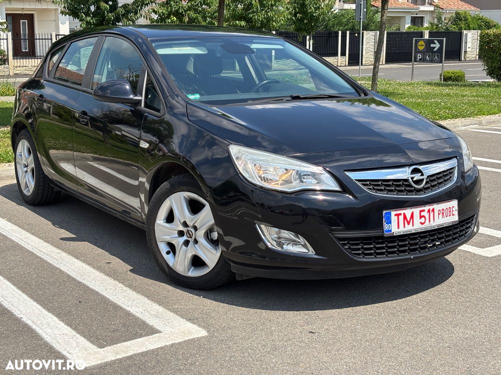 Opel Astra 1.7 CDTi Cosmo - 2