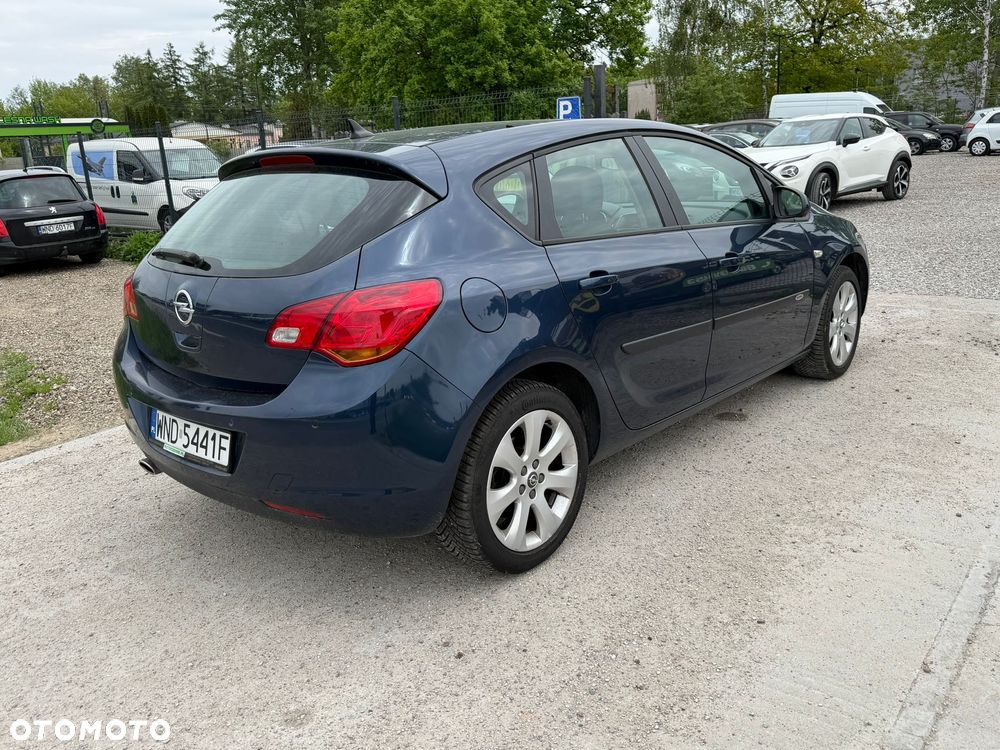 Opel Astra - 10