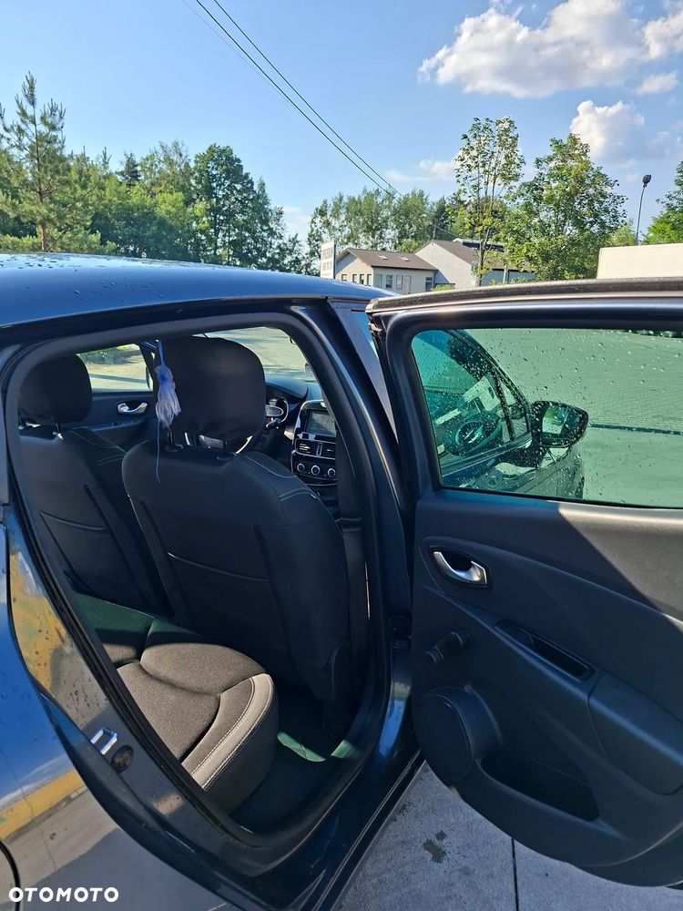 Renault Clio - 16