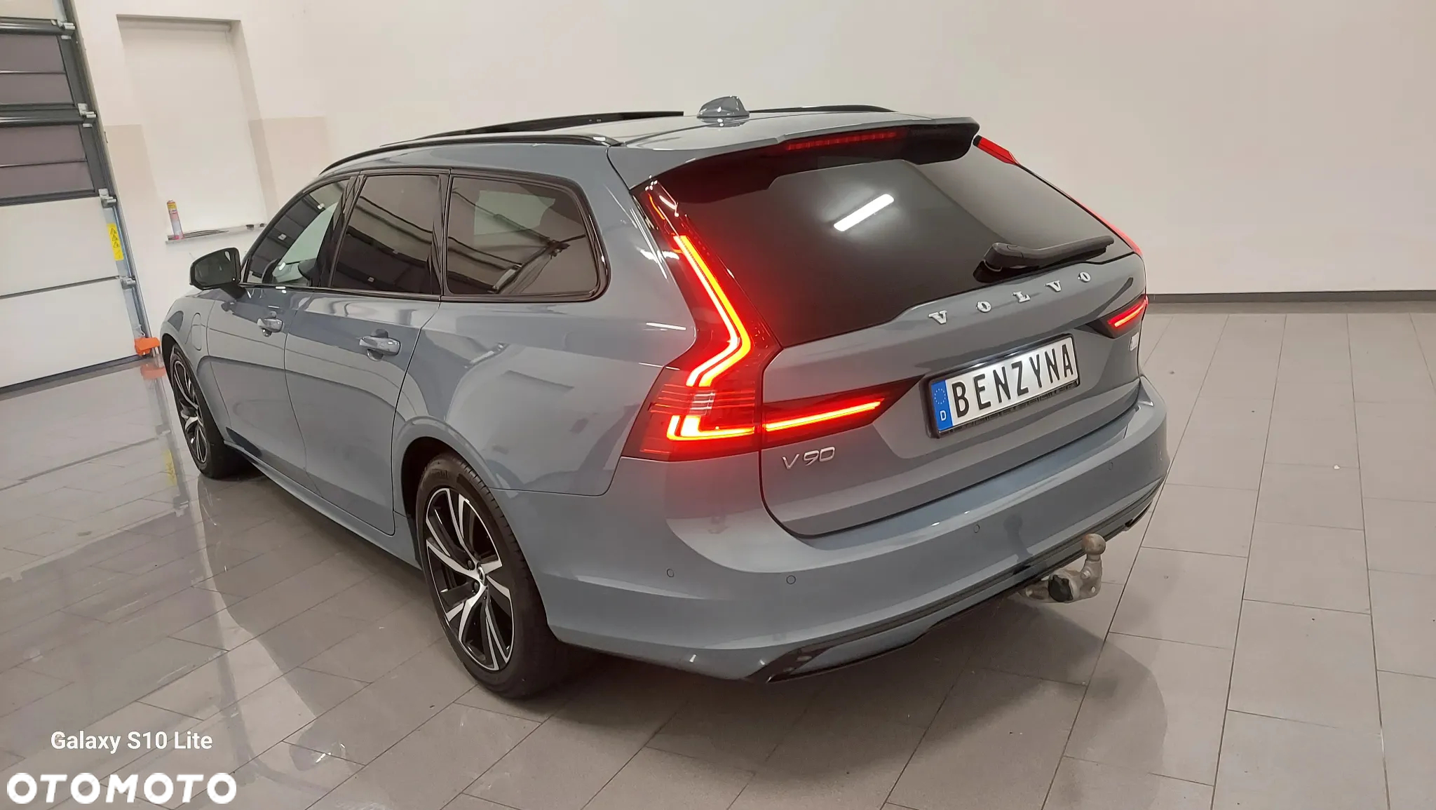 Volvo V90 T8 Twin Engine AWD R Design - 4