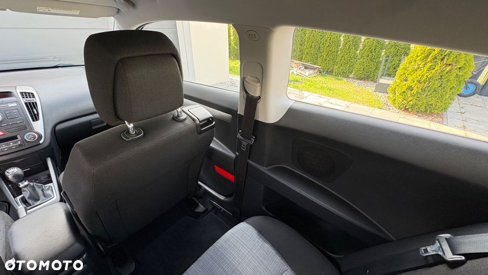 Kia Ceed 1.6 CRDi ISG Vision - 19