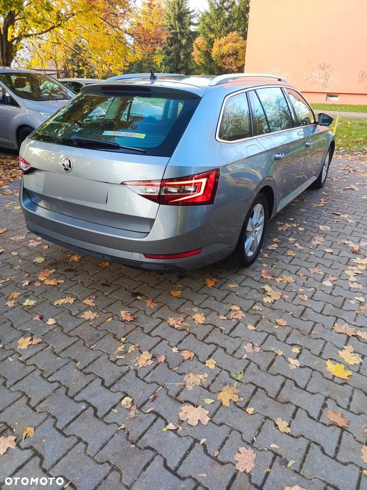 Skoda Superb 1.8 TSI Ambition DSG - 15