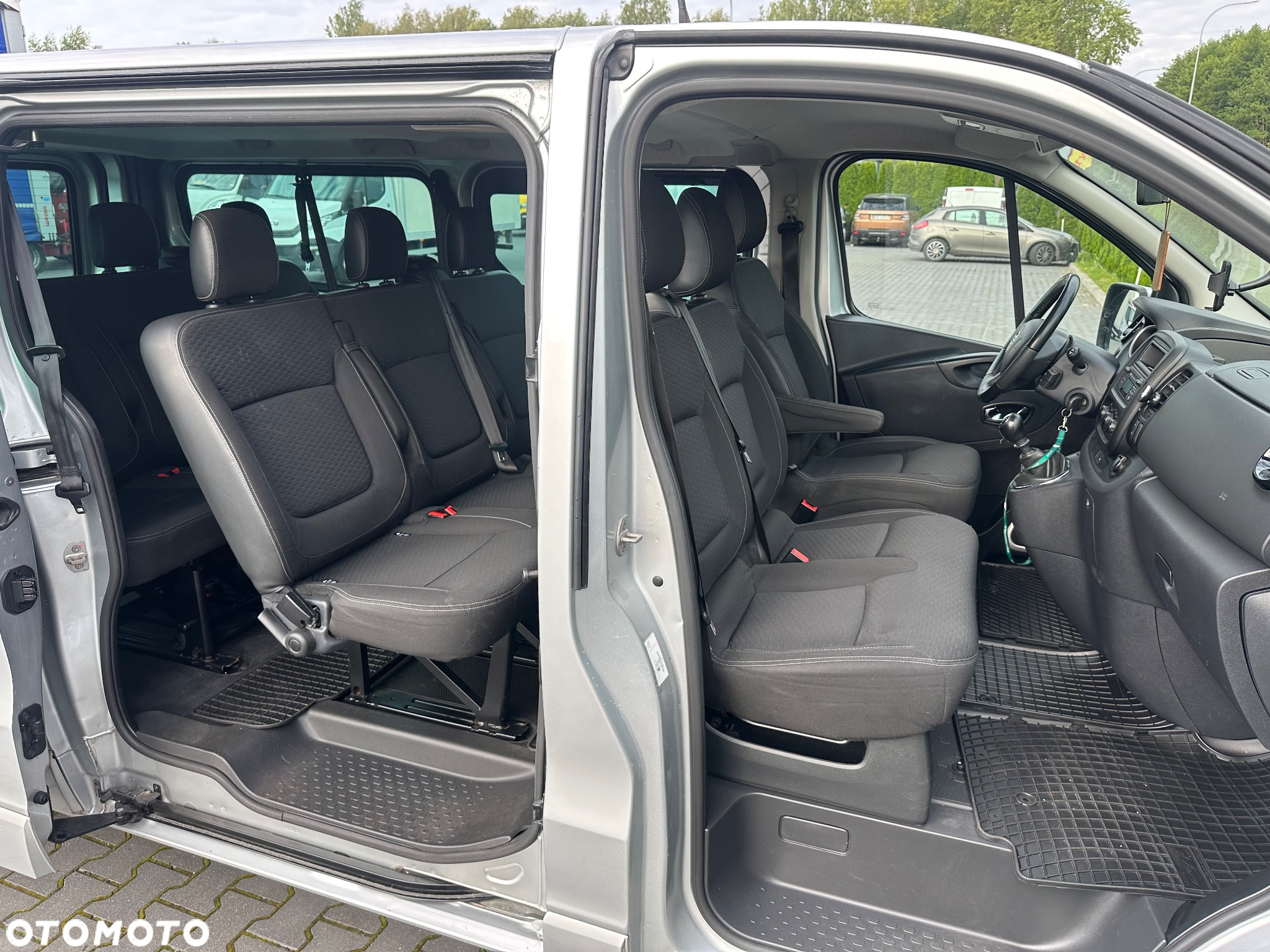 Opel Vivaro L2H1 2,9t Edition - 8