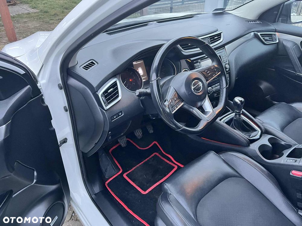 Nissan Qashqai 1.6 DIG-T TEKNA+ - 5