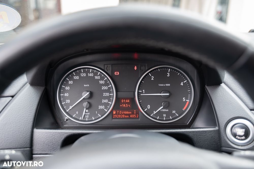 BMW X1 xDrive20d - 11