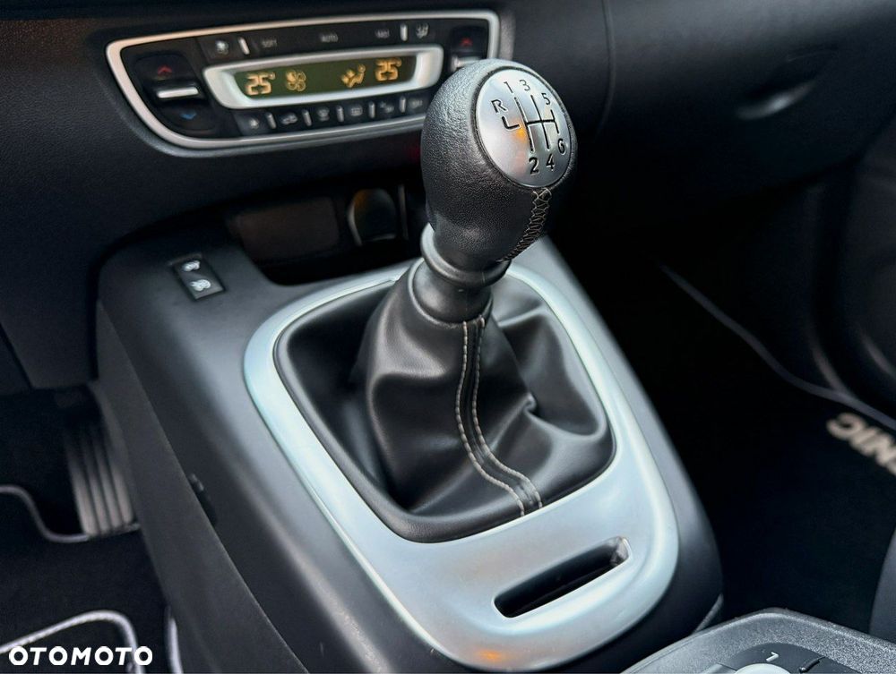 Renault Scenic ENERGY TCe 130 S&S LIMITED - 28