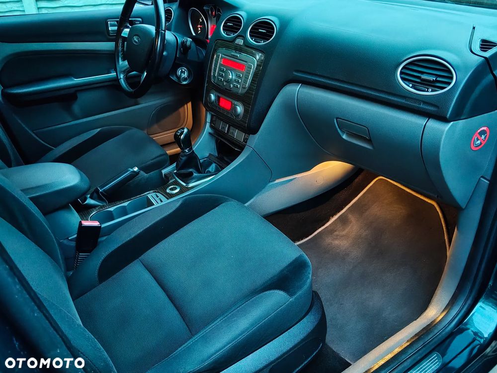 Ford Focus - 10