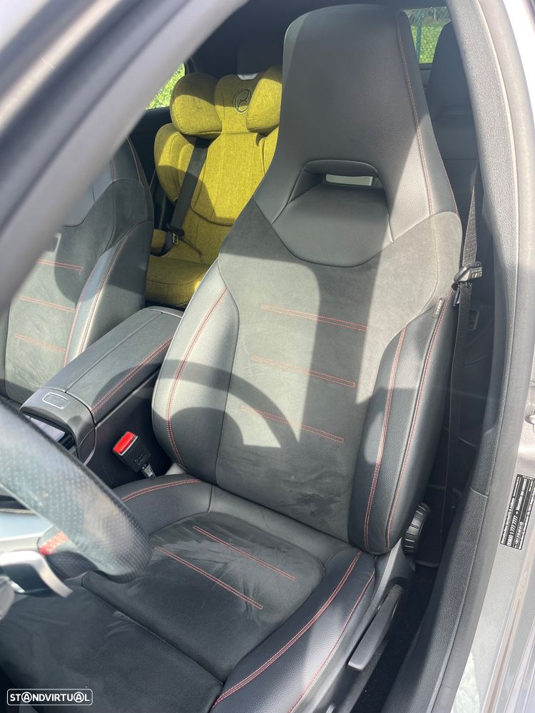 Mercedes-Benz A 250 4Matic 7G-DCT AMG Line - 12