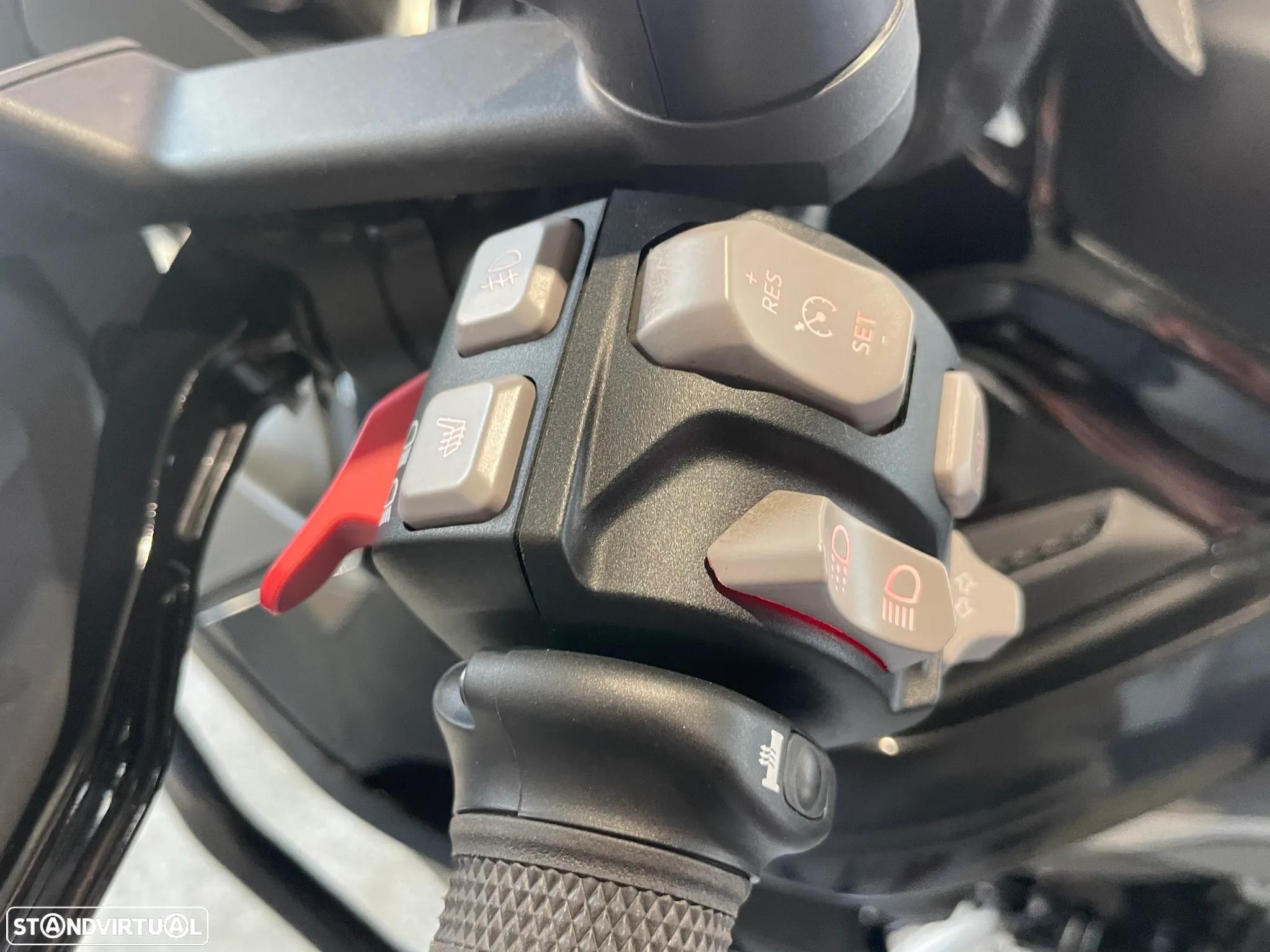 Triumph Tiger RALLY EXPLORER - 16