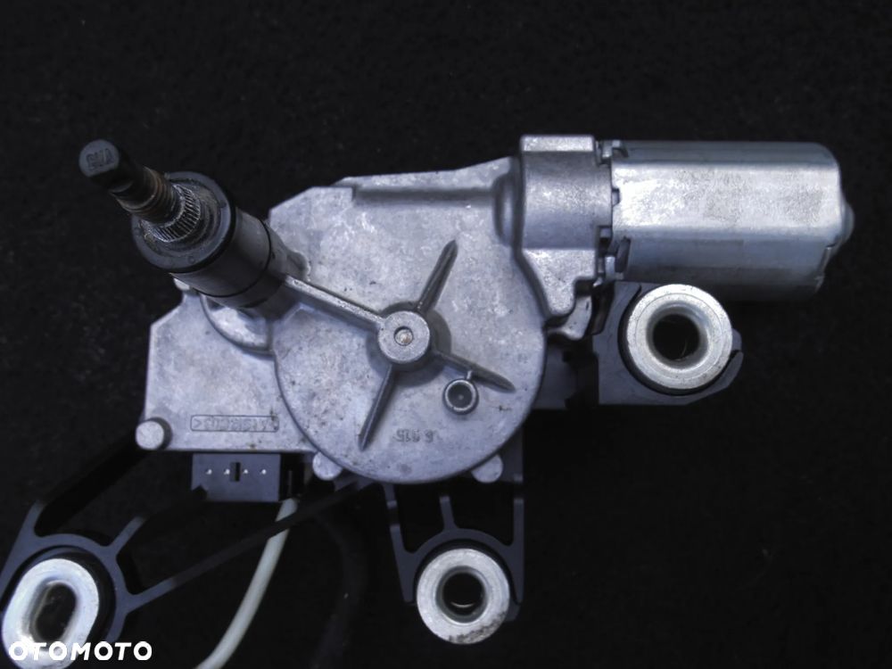 SILNICZEK WYCIERACZKI TYŁ VW PASSAT B5 0390201592 - 1