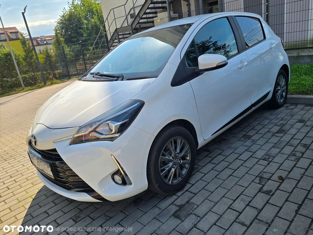 Toyota Yaris 1.5 Premium - 1