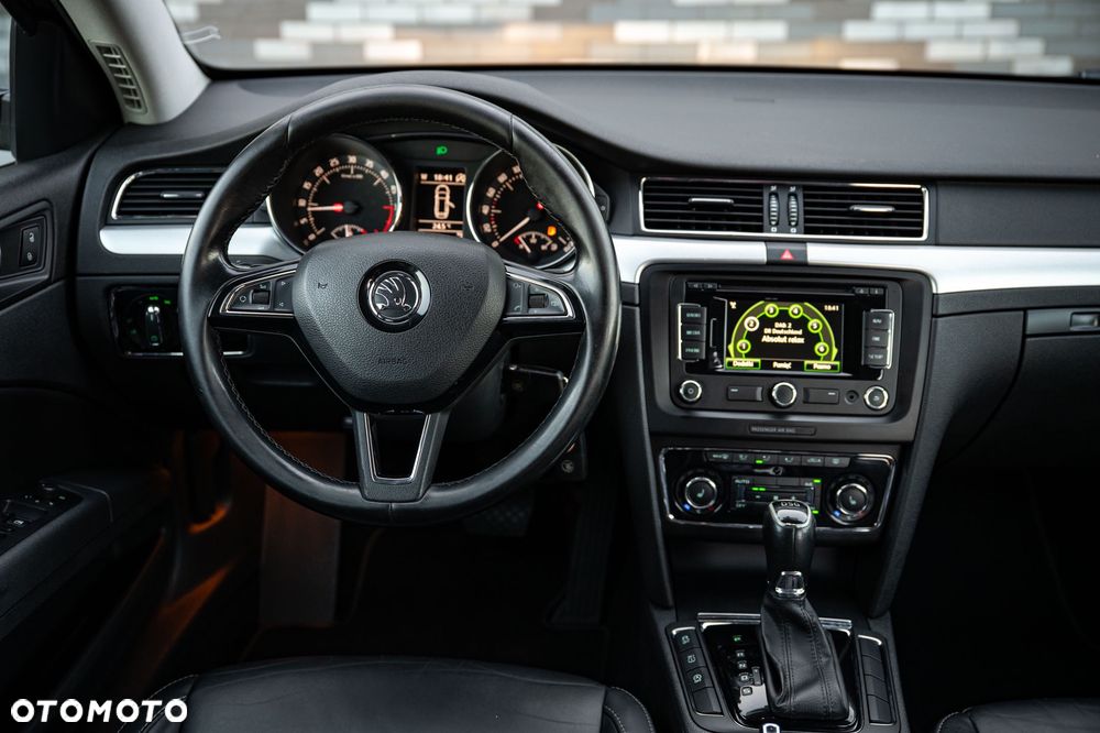 Skoda Superb 2.0 TDI L&K DSG - 29