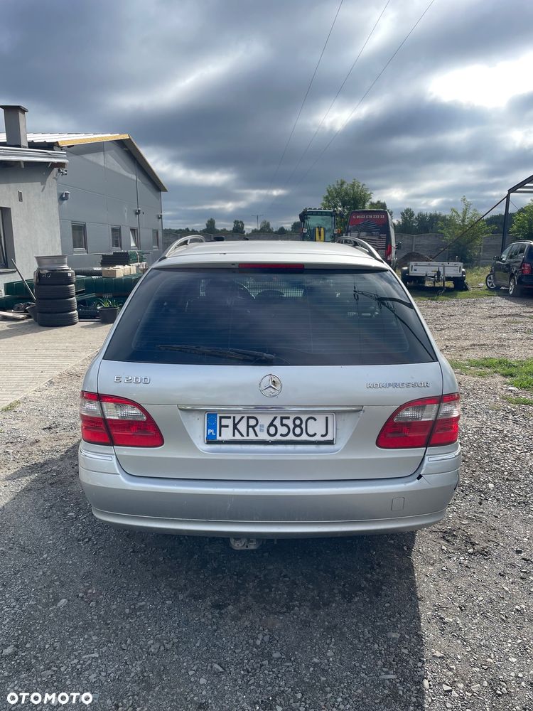 Mercedes-Benz Klasa E 200 Kompressor T Elegance - 4