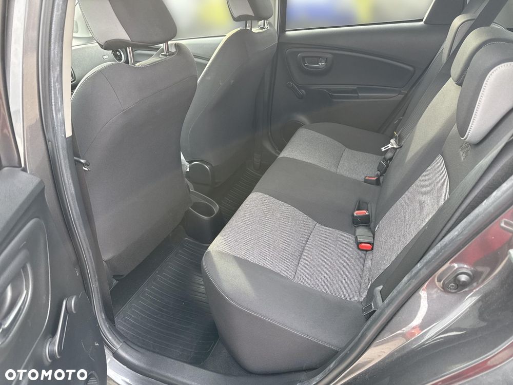 Toyota Yaris - 10