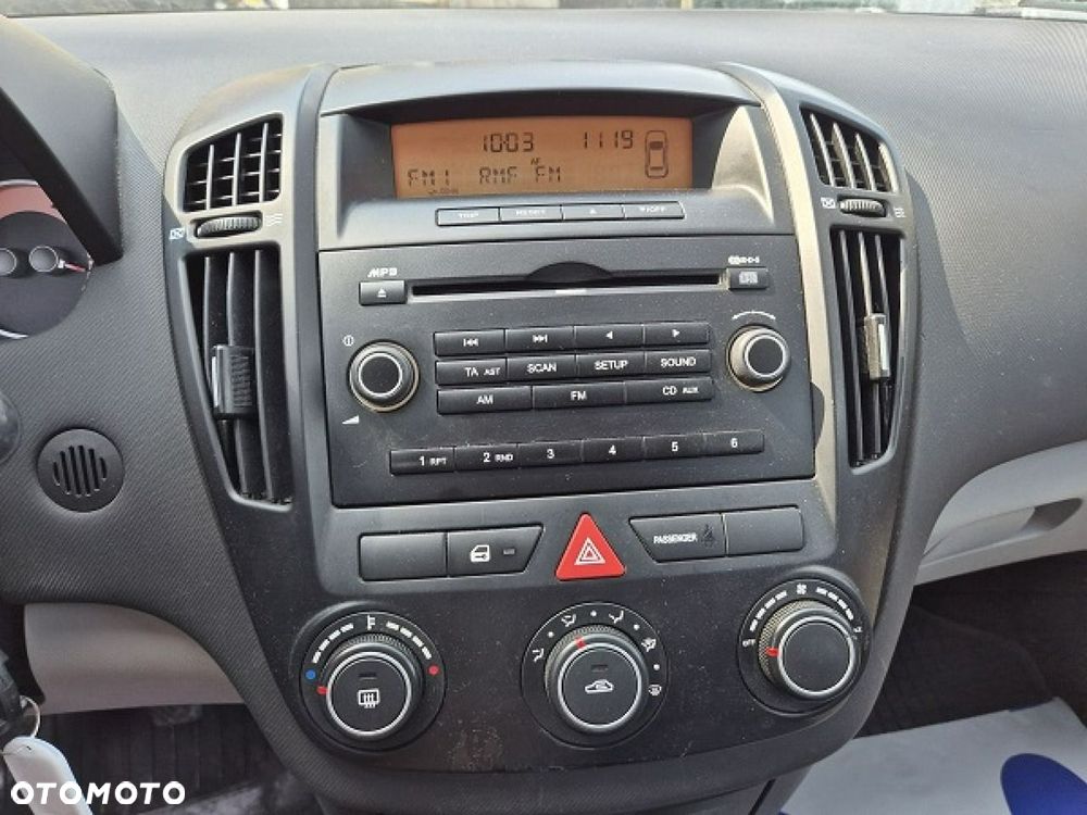 Kia Ceed - 15