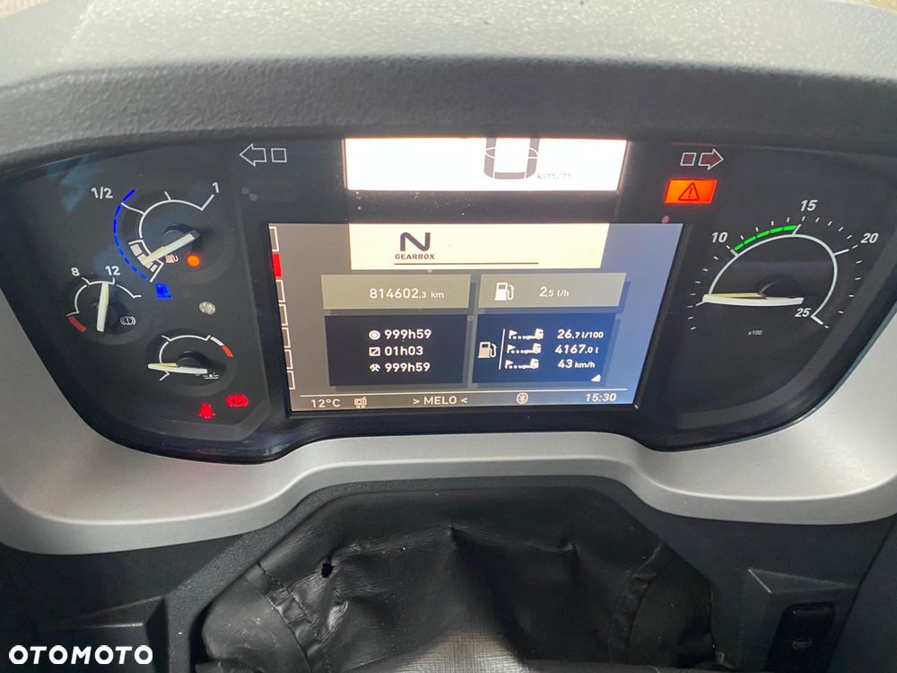Renault T460 SLEEPER CAB / STANDARD - 23