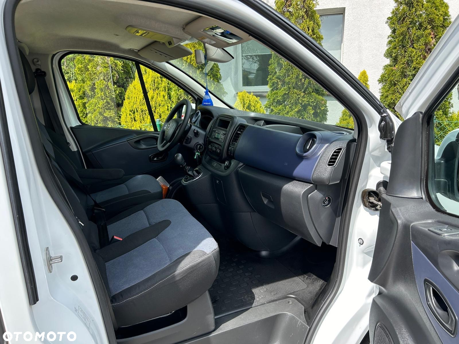 Opel Vivaro L2H1 2,9t Elegance Premium - 12