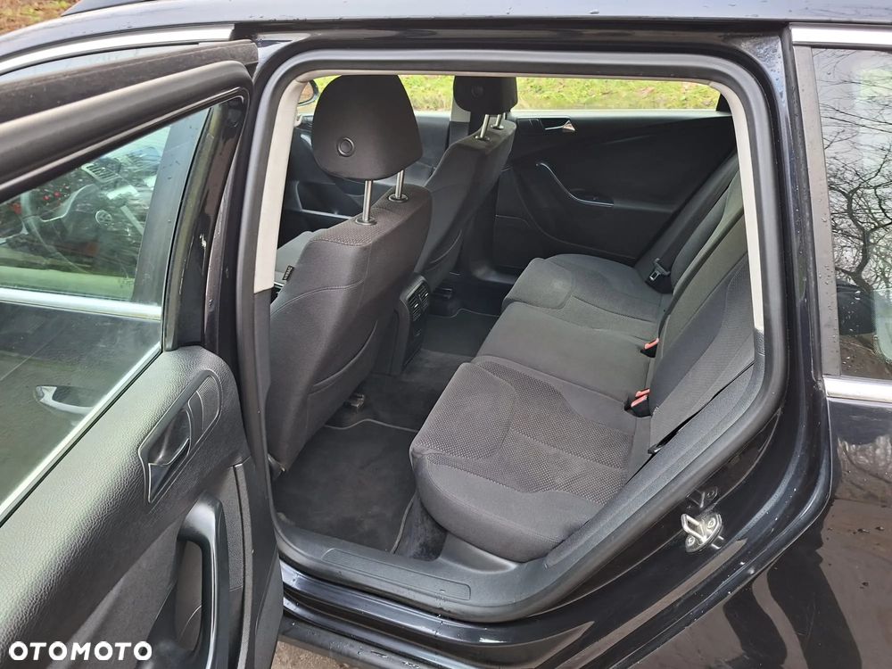 Volkswagen Passat - 7