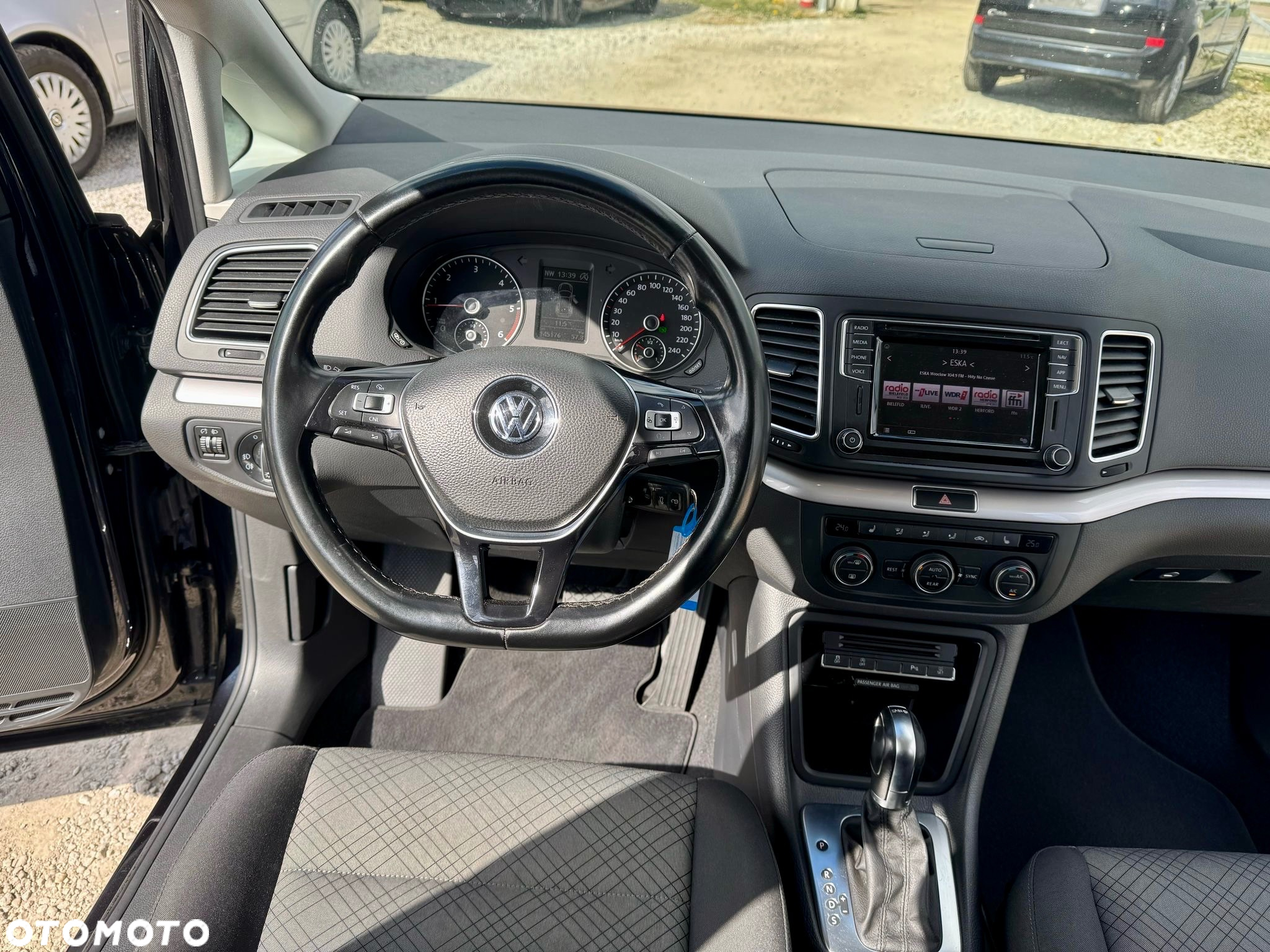 Volkswagen Sharan 2.0 TDI DSG (BlueMotion Technology) Trendline - 16