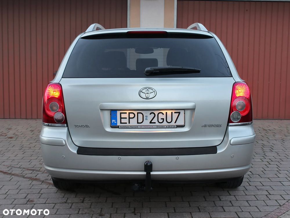 Toyota Avensis 1.8 VVT-i Sol Premium - 15