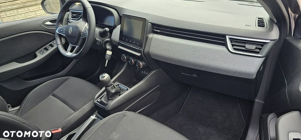 Renault Clio - 25