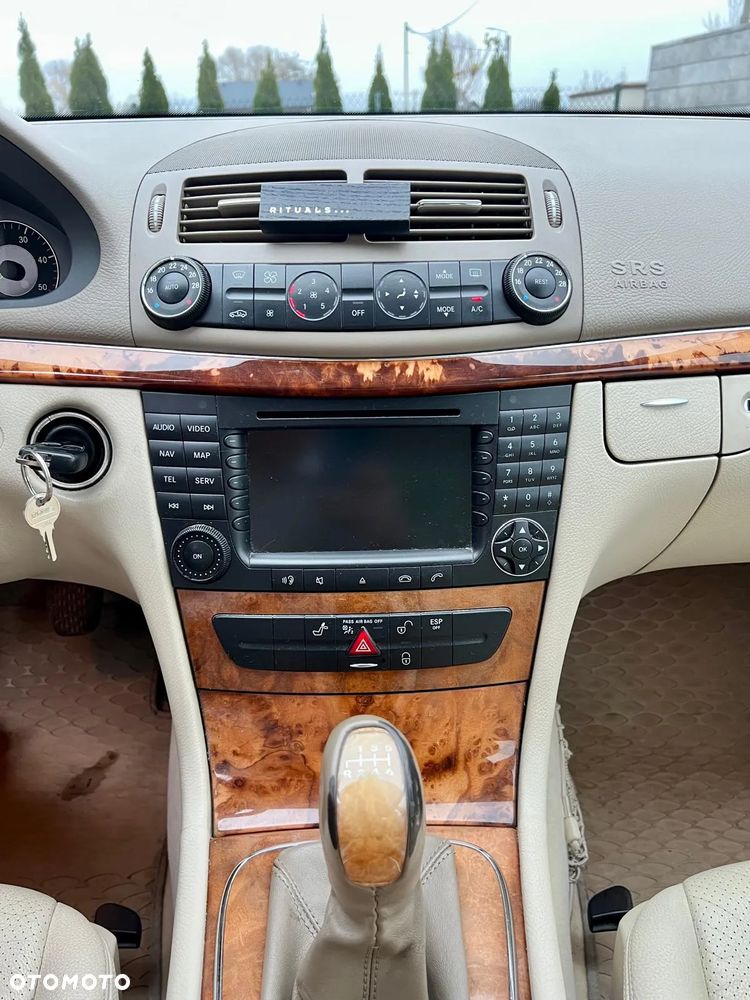 Mercedes-Benz Klasa E 200 CDI Elegance - 12