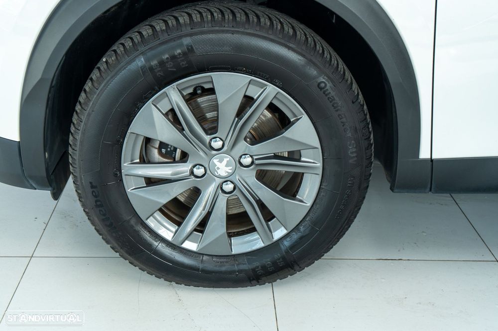 Peugeot e-2008 50 kWh Active - 32