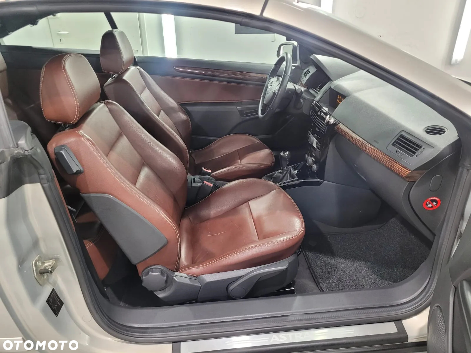 Opel Astra TwinTop 1.8 Cosmo - 39