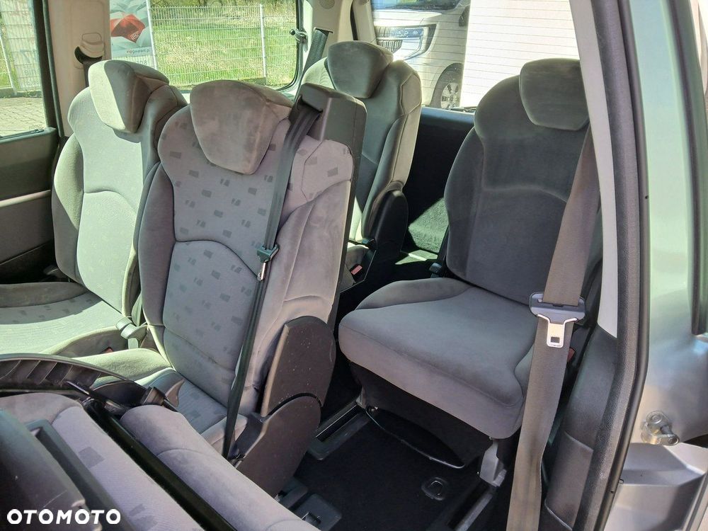 Peugeot 807 140 Family - 15