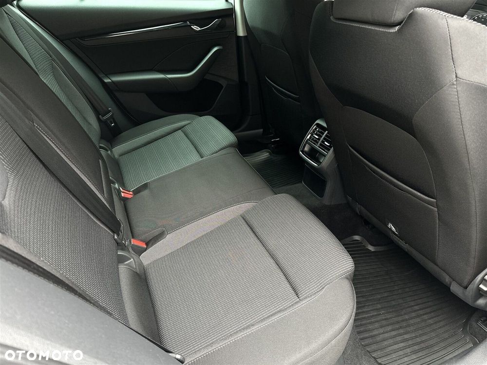 Skoda Octavia 2.0 TDI Ambition DSG - 10
