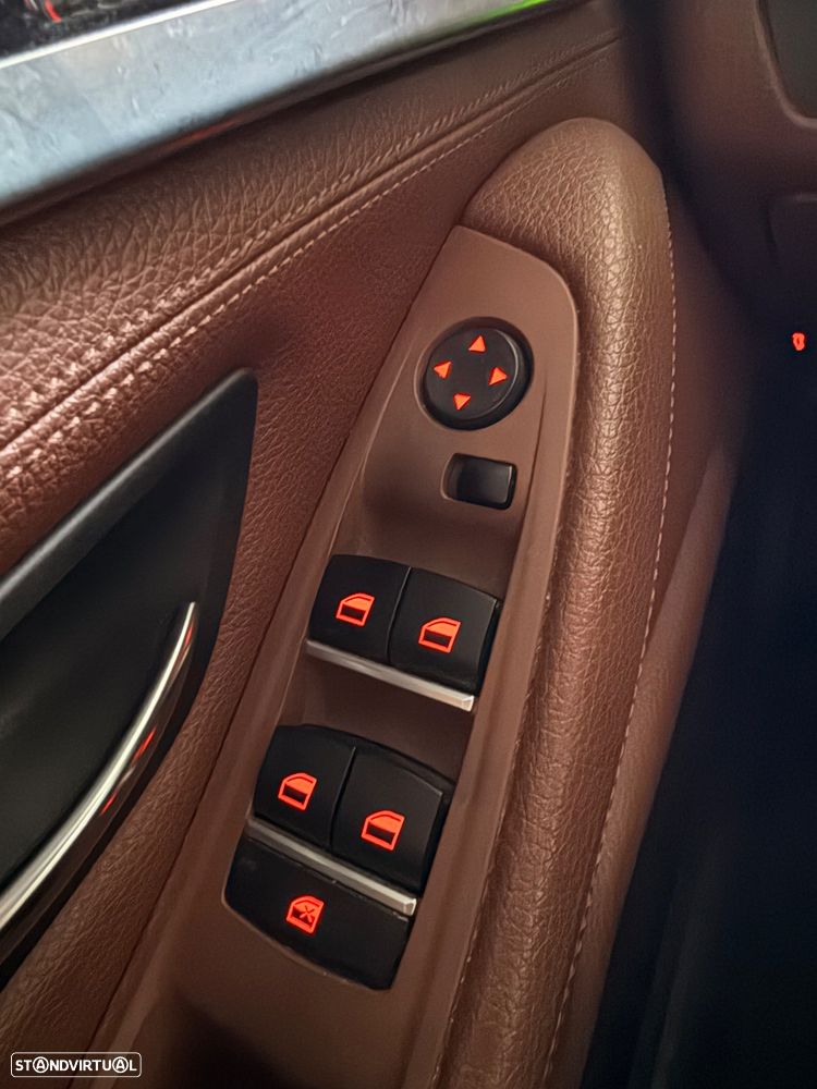 BMW 520 d Line Luxury Auto - 43