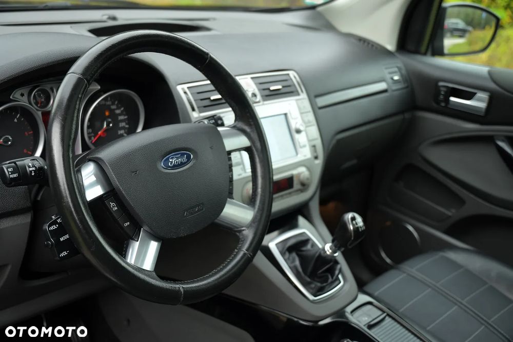 Ford Kuga 2.0 TDCi 4x4 Titanium - 31