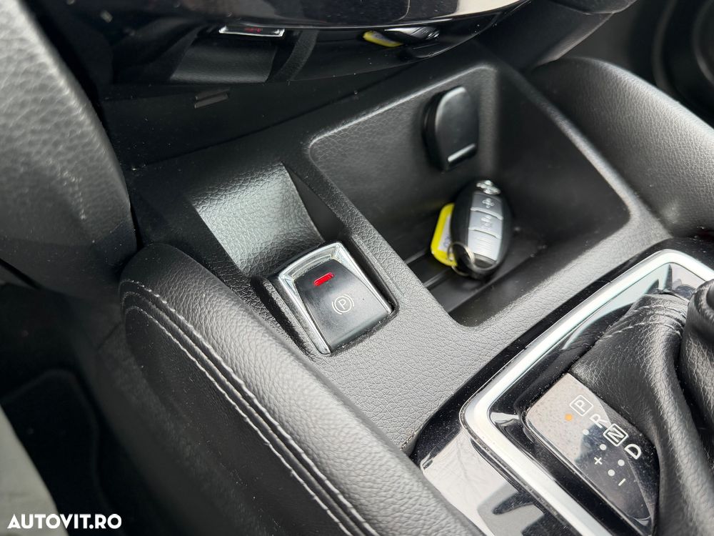Nissan Qashqai 1.6 DCI Xtronic N-Connecta - 22