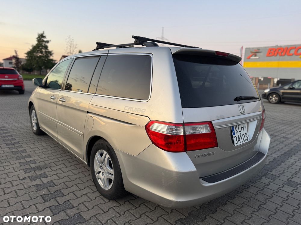 Honda Odyssey 3.5 LX - 6