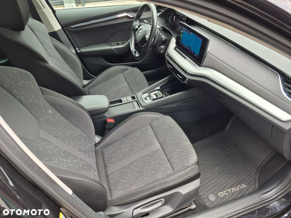 Skoda Octavia 2.0 TDI SCR Style DSG - 10