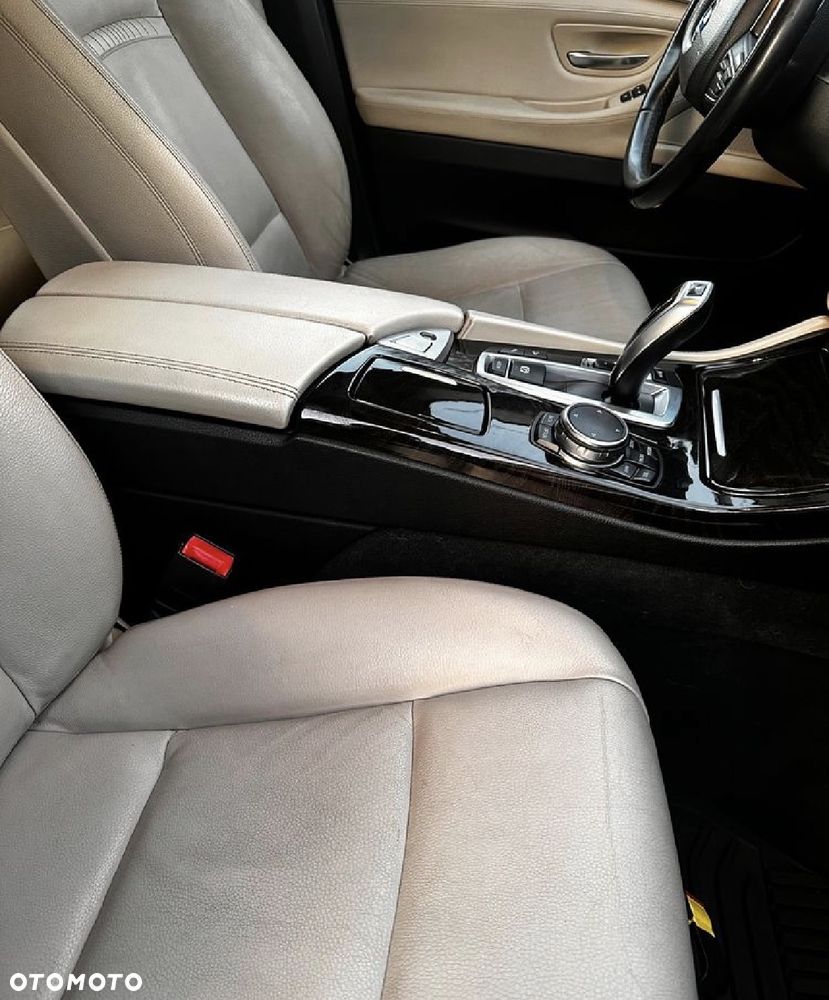 BMW Seria 5 520d xDrive - 18