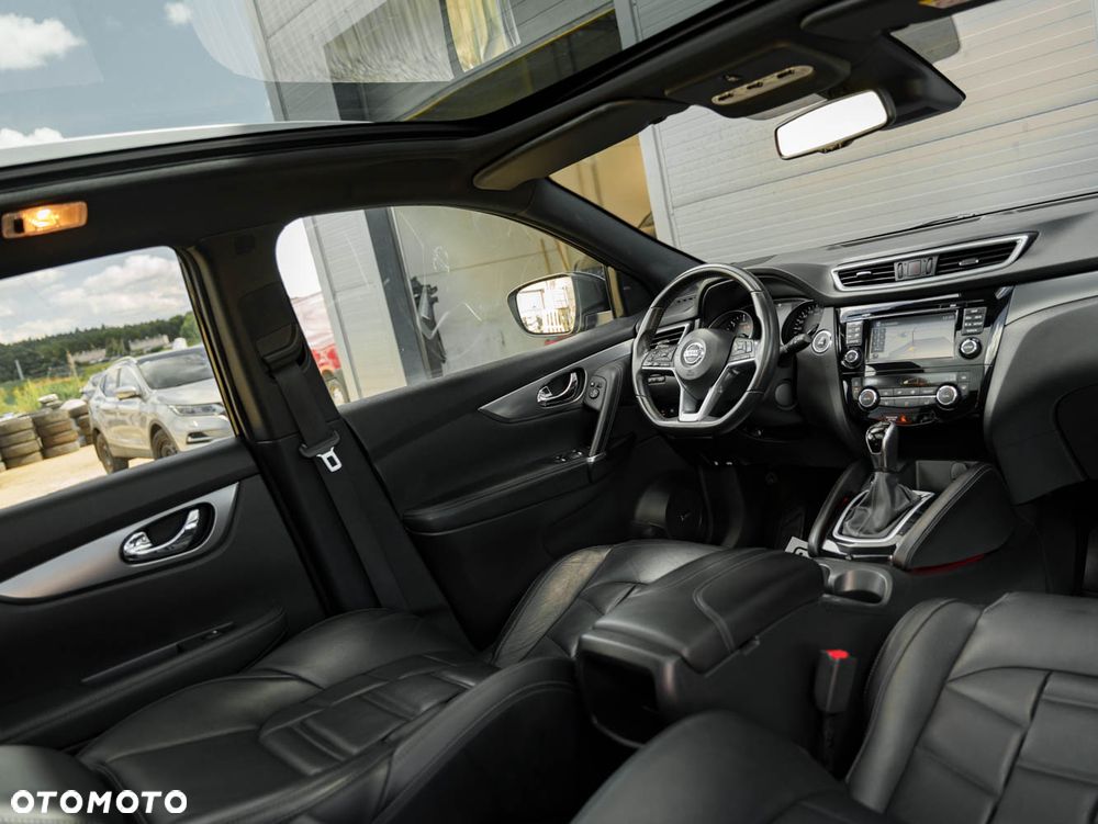 Nissan Qashqai 1.6 dCi Xtronic TEKNA+ - 18