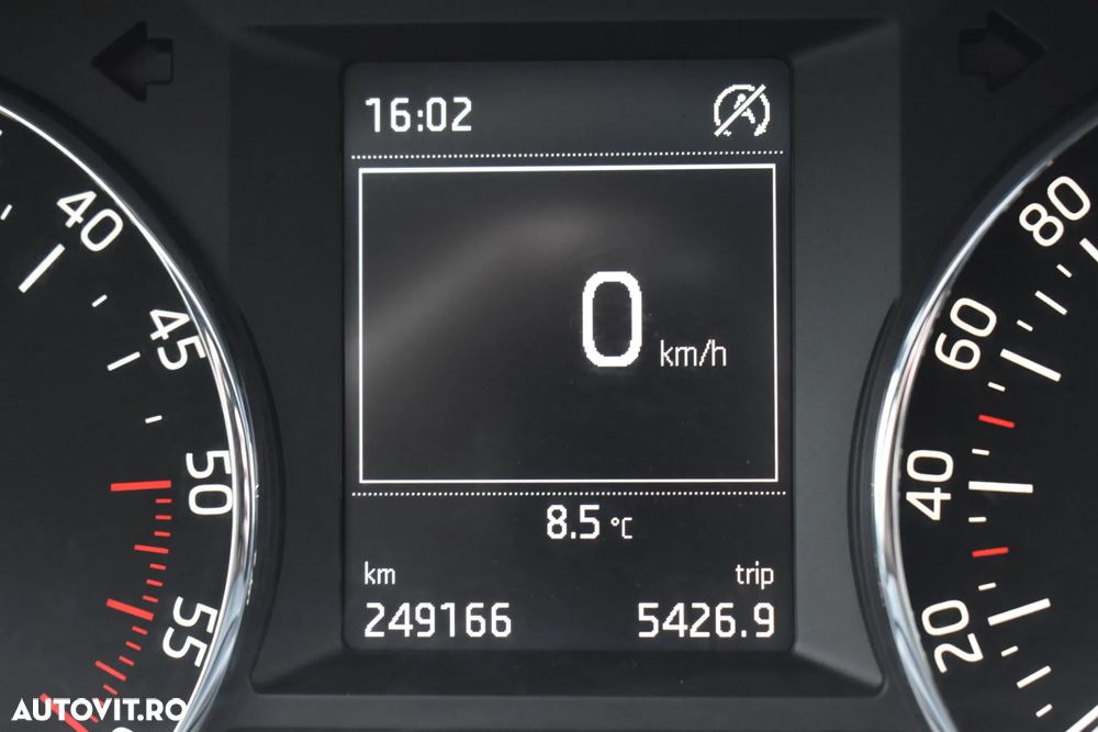 Skoda Octavia 1.6 TDI AMBITION DSG - 11