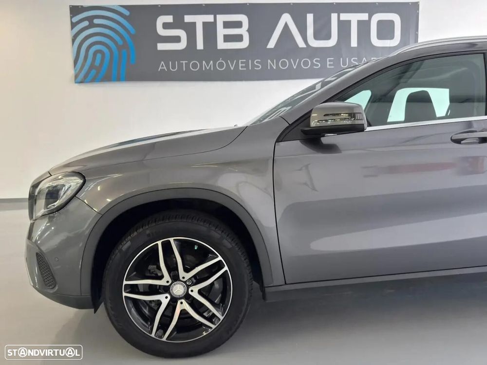 Mercedes-Benz GLA 180 - 14