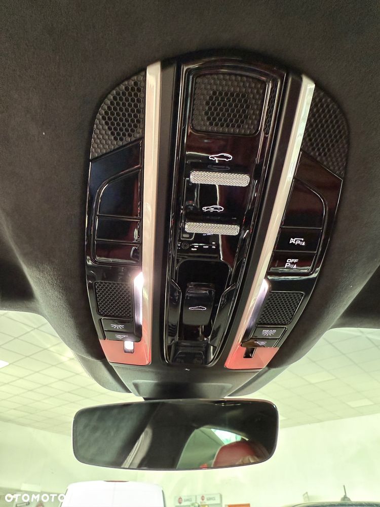 Porsche Panamera - 27