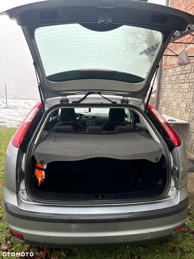 Ford Focus 1.6 TDCi DPF Ghia - 7