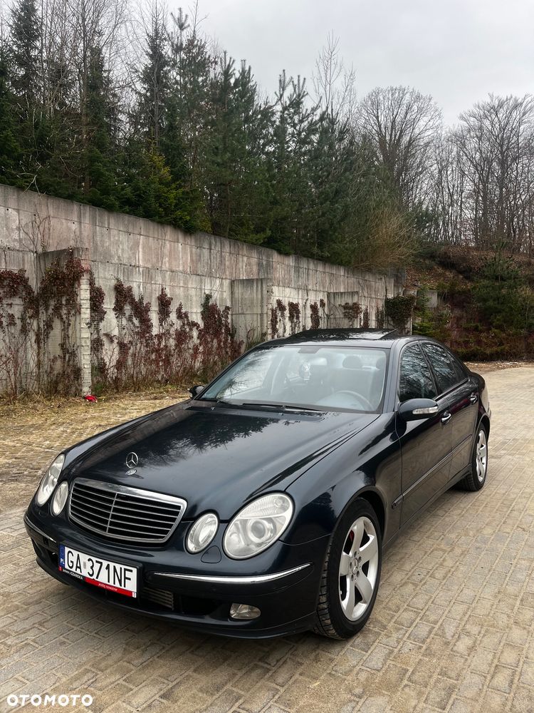 Mercedes-Benz Klasa E 320 CDI T Avantgarde - 1