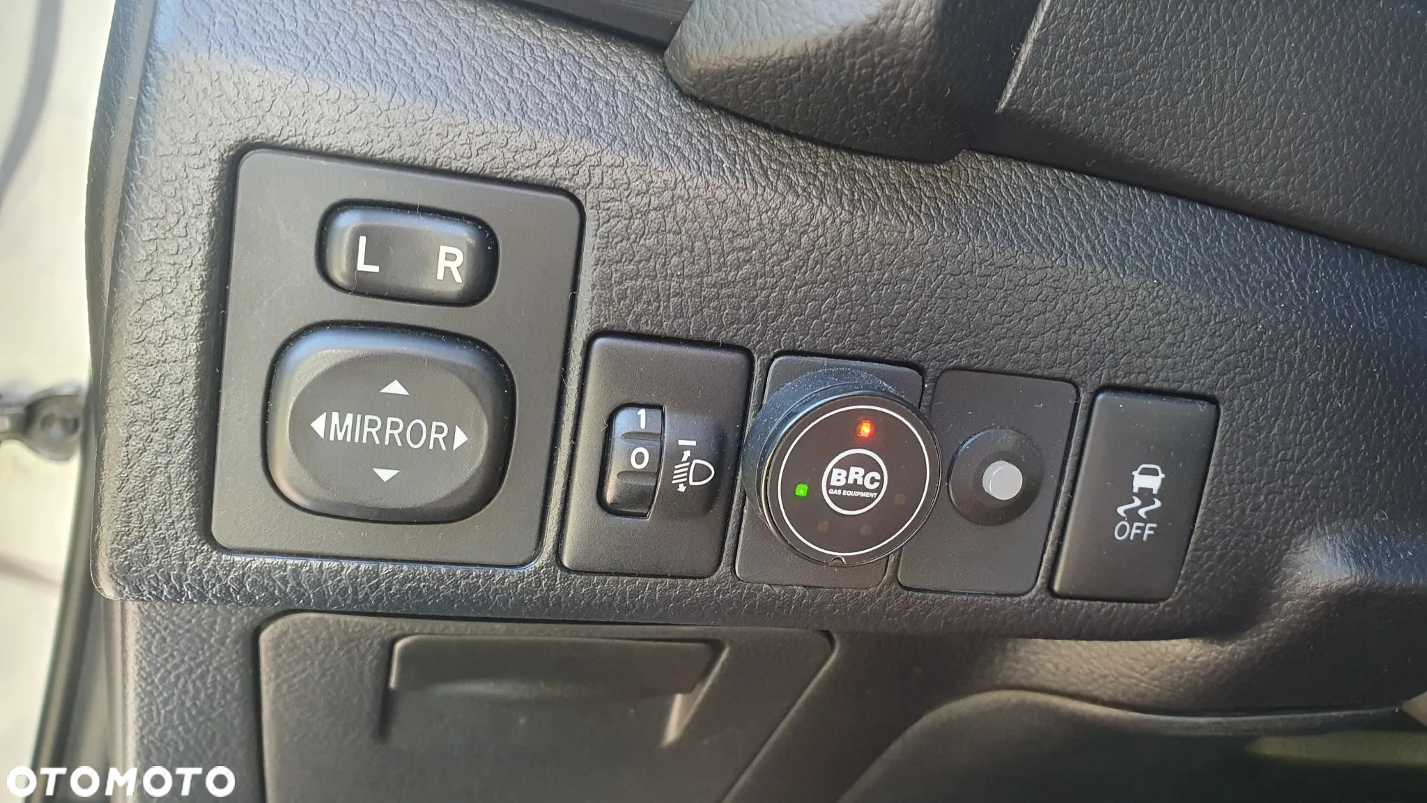 Toyota Auris 1.33 VVT-i Active - 12