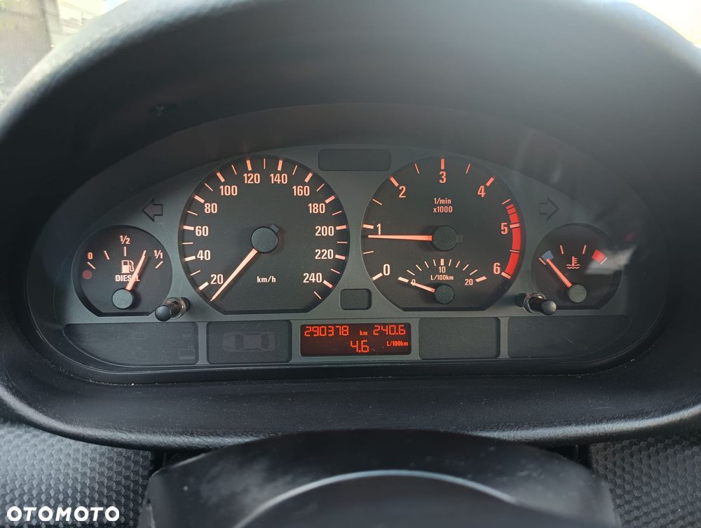 BMW Seria 3 320d - 6