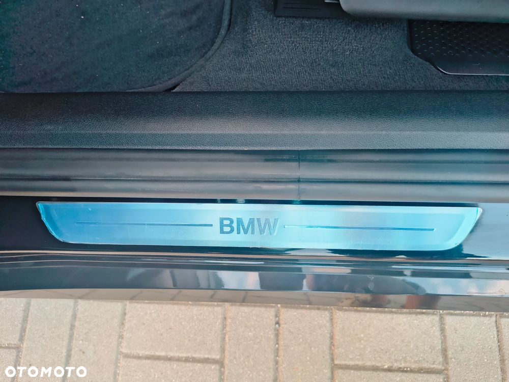 BMW X1 xDrive25i xLine - 16